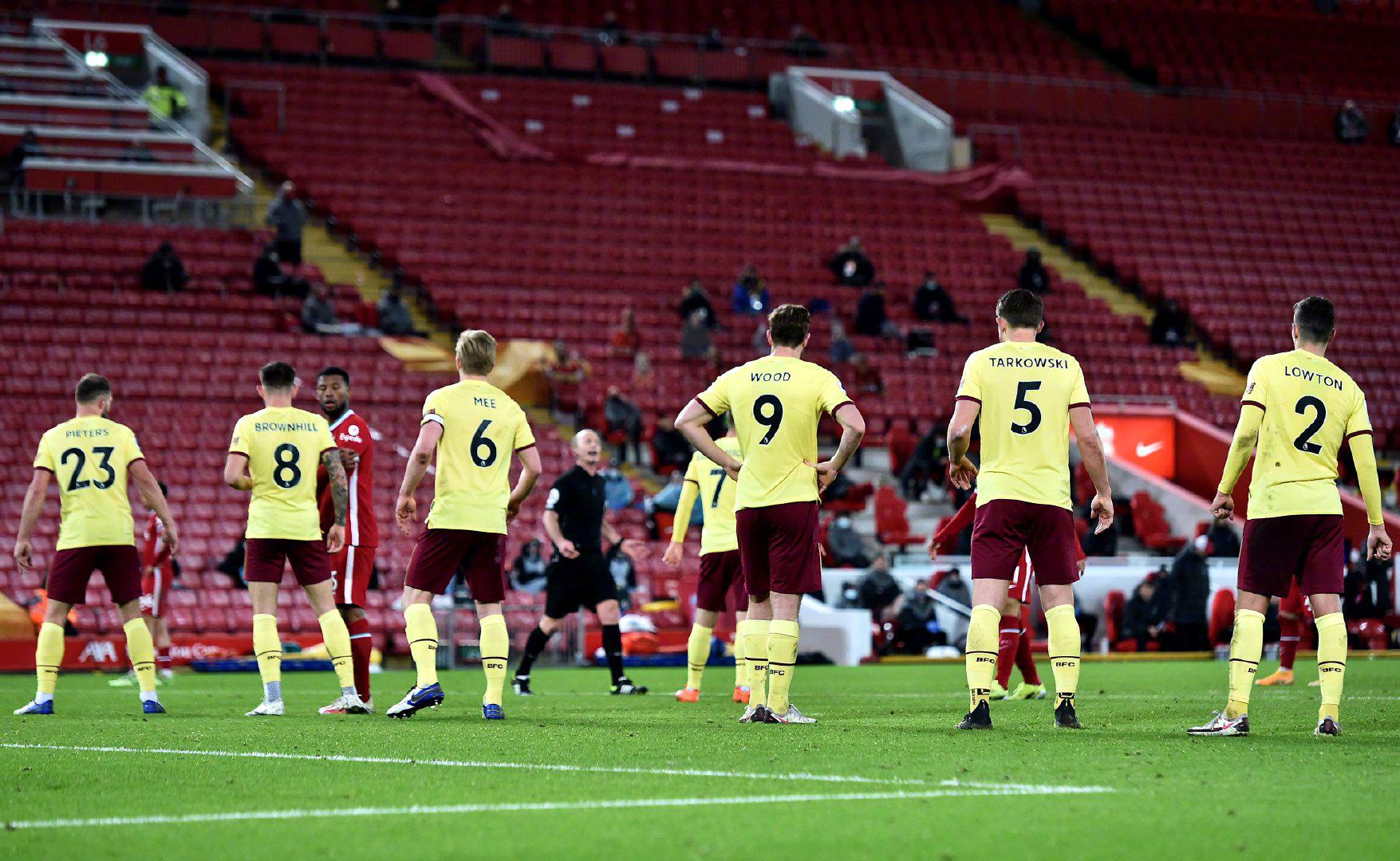 期發展的雄 期發展的雄